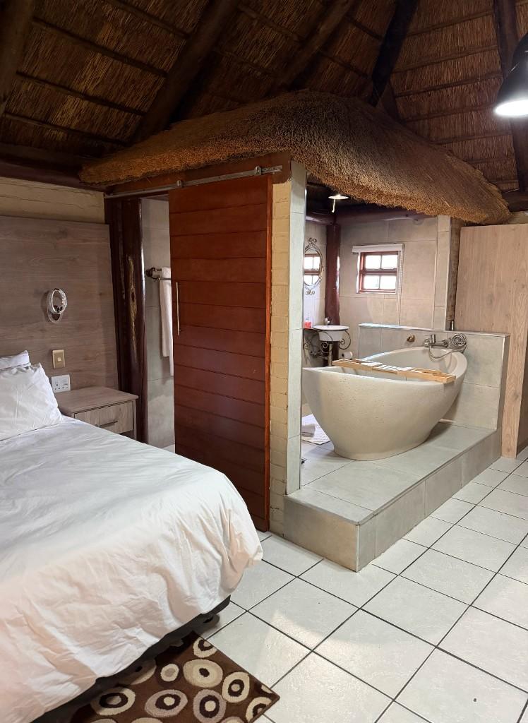 Room Eight photo 2